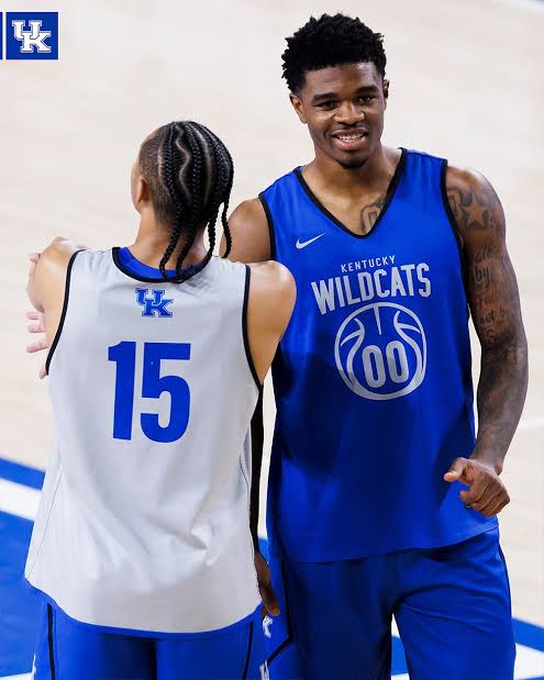 It popped out… but don’t hang your head so as this season will…— Even while sidelined with injury, Jaland Lowe sends powerful message to teammates Otega Oweh and others, inspiring unity and fight within Kentucky’s locker Roo….